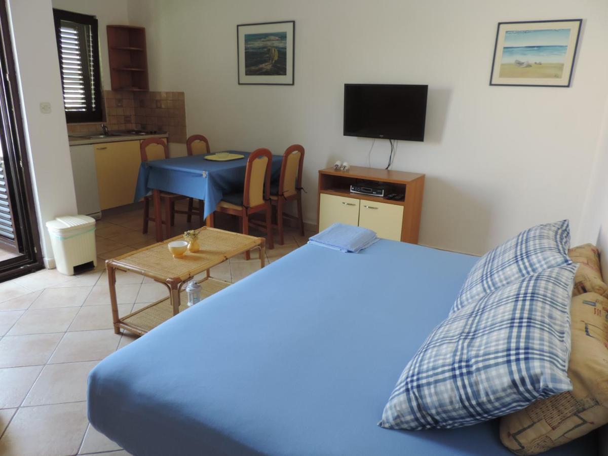 Apartmani Lavanda Pag Town Bagian luar foto