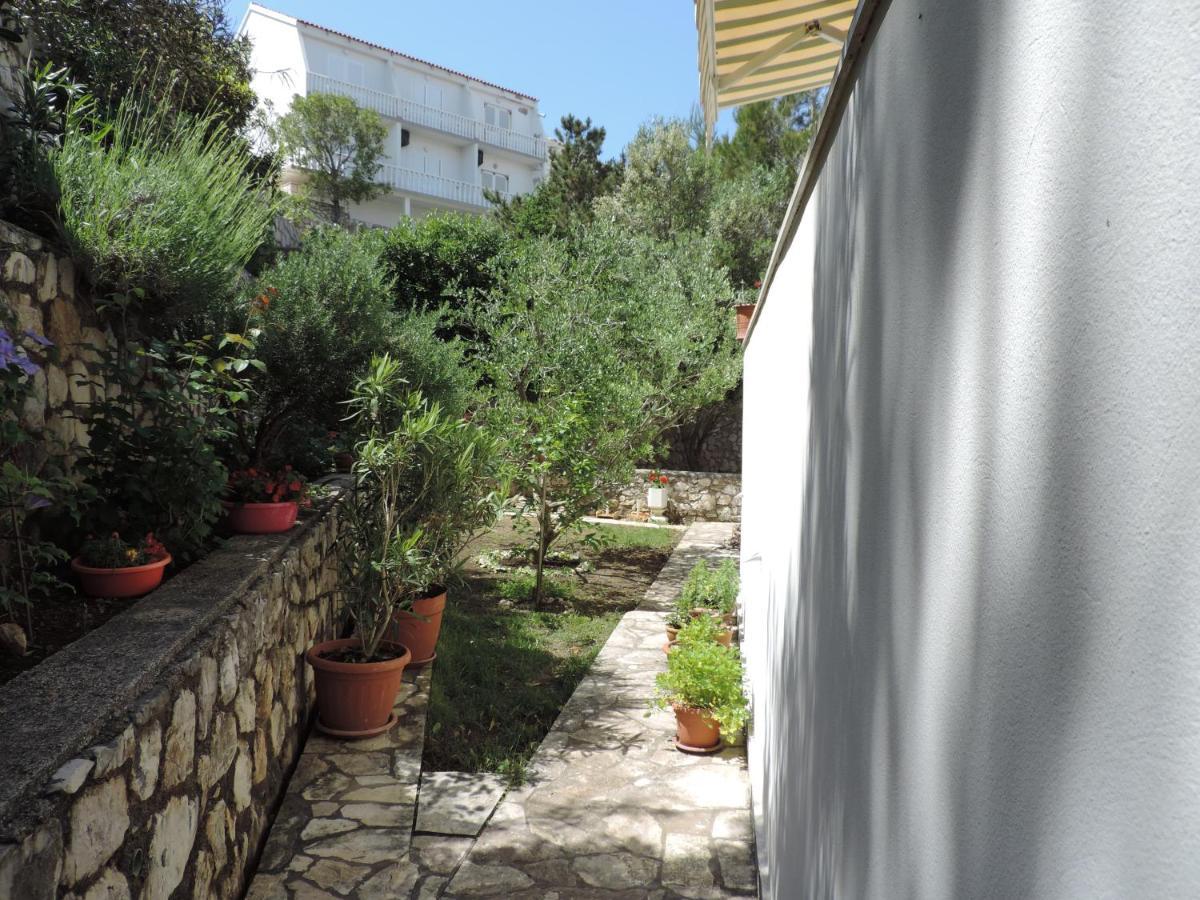 Apartmani Lavanda Pag Town Bagian luar foto