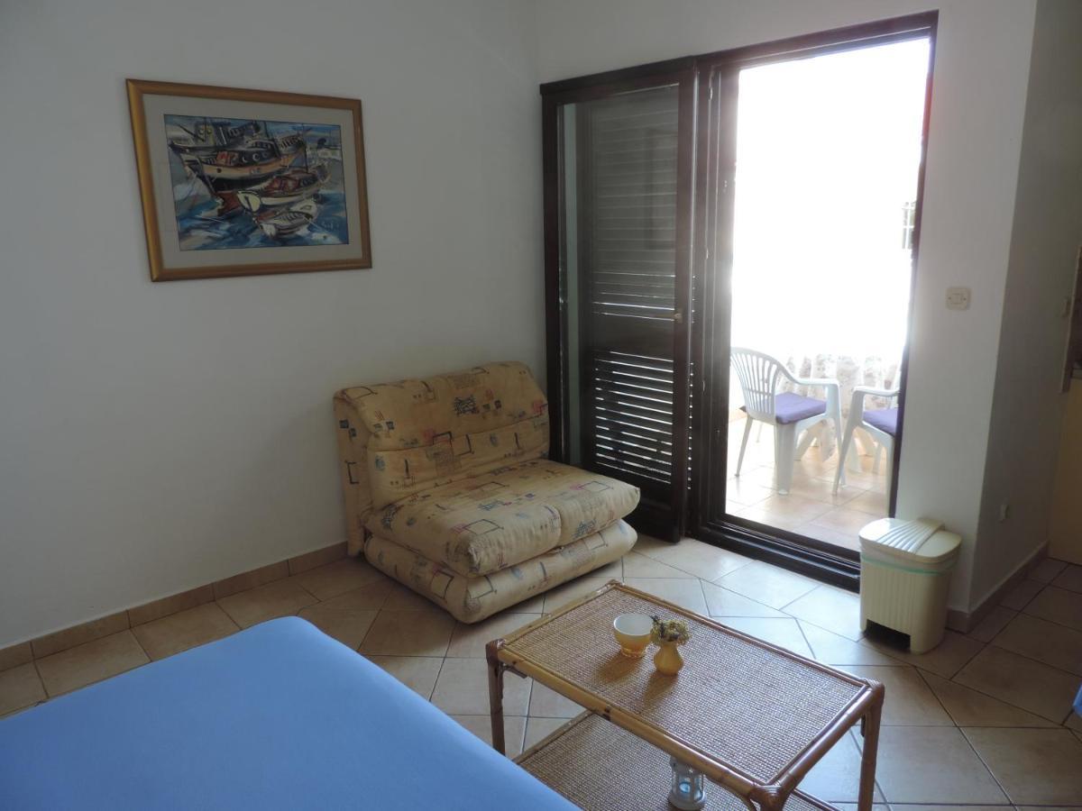 Apartmani Lavanda Pag Town Bagian luar foto