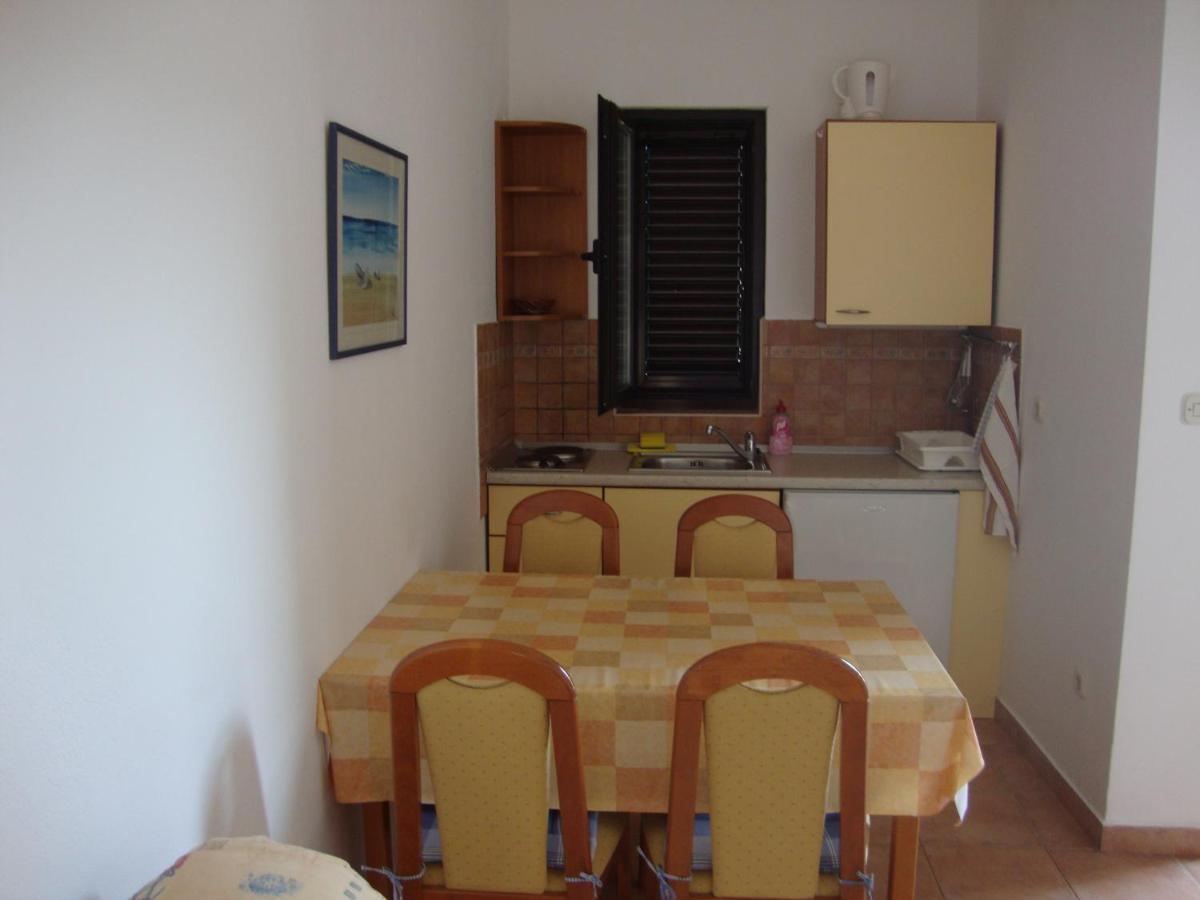 Apartmani Lavanda Pag Town Ruang foto