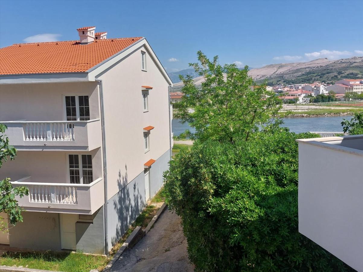 Apartmani Lavanda Pag Town Bagian luar foto